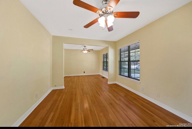 Foto del edificio - 214 Coyle Pl