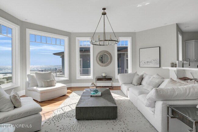 Foto del edificio - 15 Tradewinds Ln