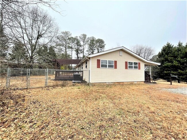 Building Photo - 6899 Heardsville Rd