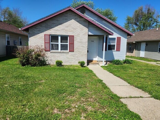 Building Photo - 1 Bedroom Apt - Pets Welcome!*