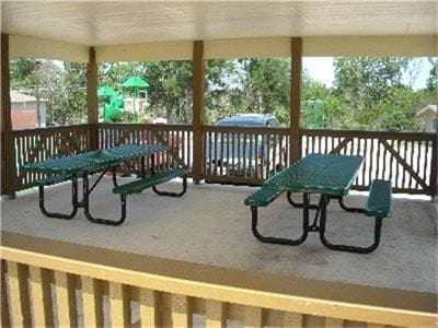 Foto del edificio - 806 N Rhomberg St