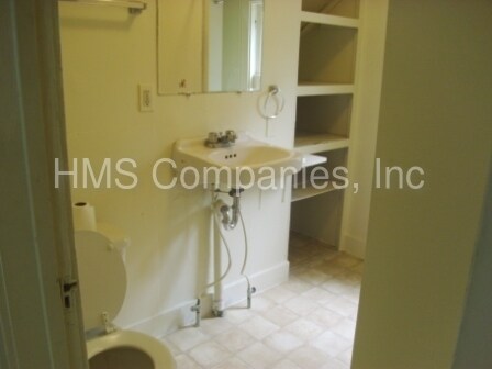 Foto del edificio - 1321 S Burdick St