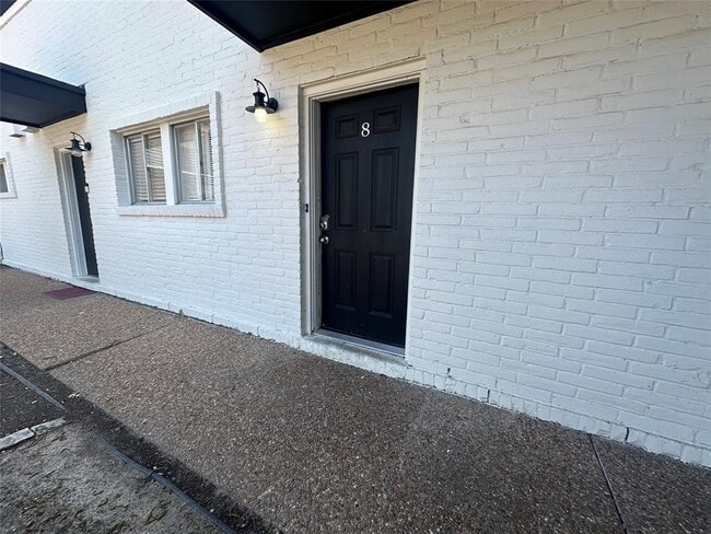 Building Photo - 5123 Del Monte Dr