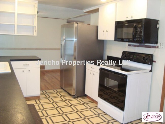 Building Photo - 2575 Bell Ct