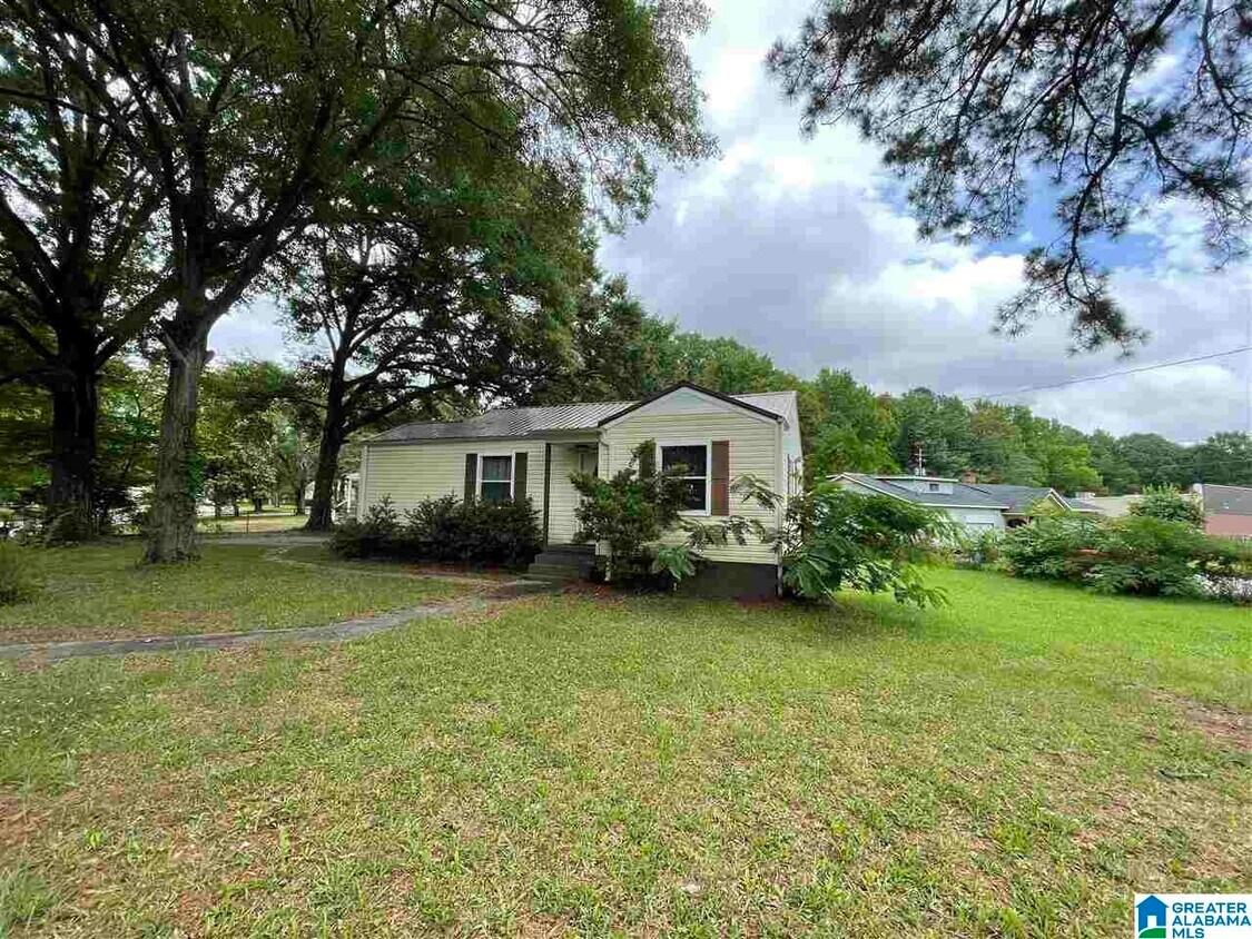 128 Phillips Cir, Columbiana, AL 35051 House Rental in Columbiana, AL