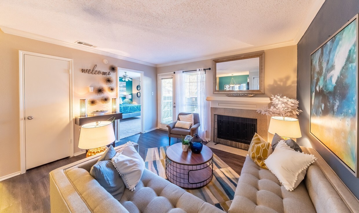 Village Green of Bear Creek Apartments Euless, TX