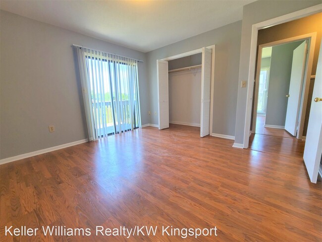 Building Photo - 3 br, 2 bath House - 404 Manor Dr Unit F