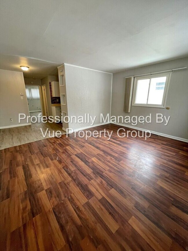 Foto del edificio - 1719 N Livingston Ave