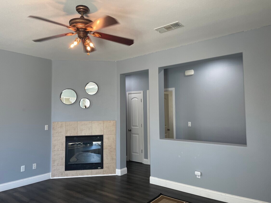 Primary Photo - 2971 Rancho Bernado Dr