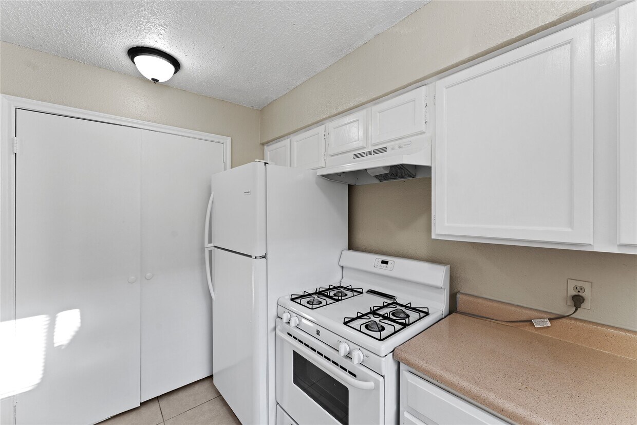 Foto del edificio - 5810 Twisted Pine Ct