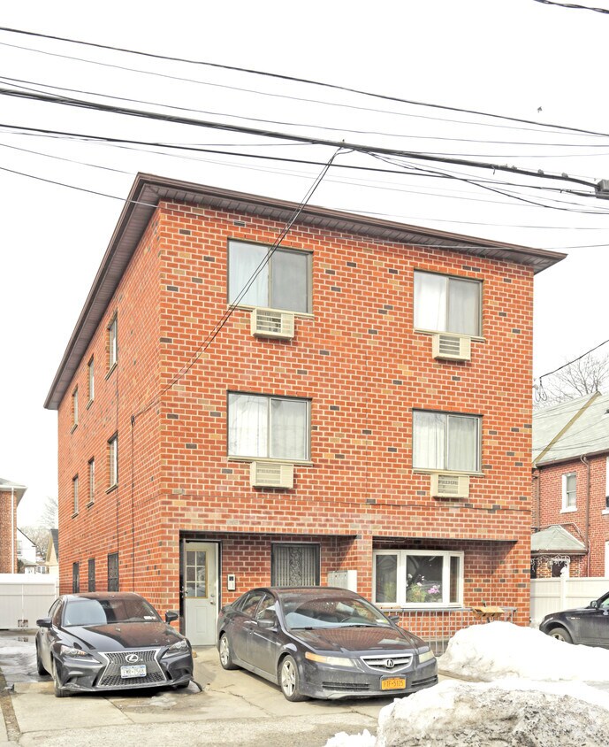 Building Photo - 6120 166th St