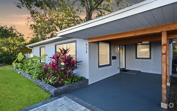 Building Photo - 938 S Bumby Ave