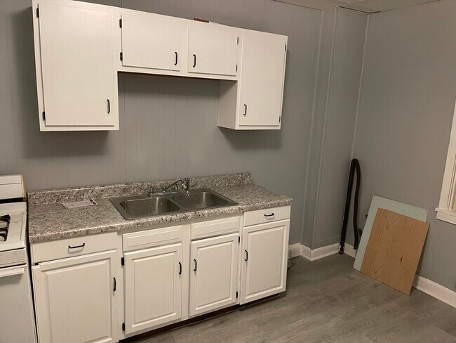 Foto del edificio - 121 Keystone Ave