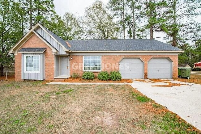 Building Photo - 1704 Westchester Dr