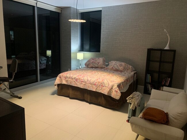 Foto del edificio - 7901 Hispanola Ave