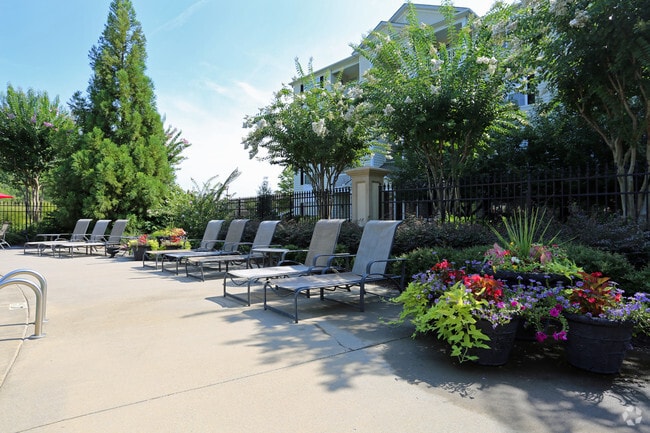 Building Photo - Avonlea Highlands