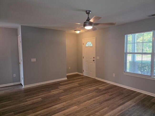 Foto del edificio - Low Country Home in Rincon with Fenced Backyard!
