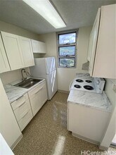 Building Photo - 2740 Kuilei St
