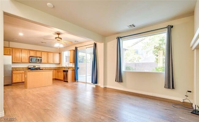 Foto del edificio - 6044 Fair Valley St