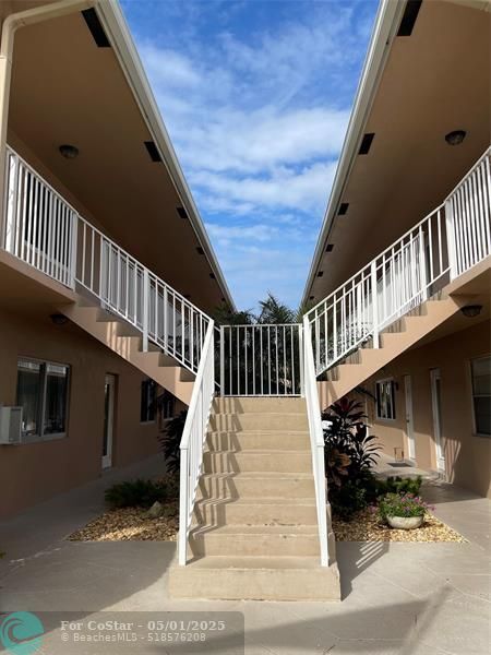 Foto principal - 2753 NE 28th St