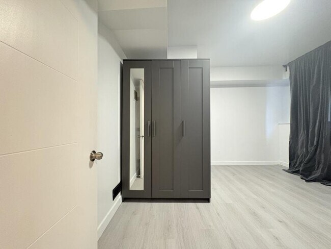 Photo du bâtiment - 3 bedroom in Vancouver BC V5R 3R5