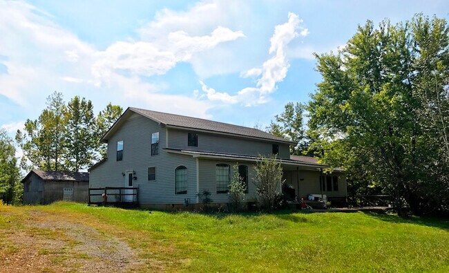 Building Photo - 3749 Old Clarksville Pike