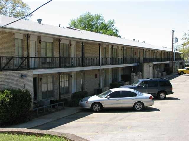 Foto del edificio - The Gardens Apartments