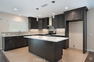 Building Photo - 602 Carnation Dr