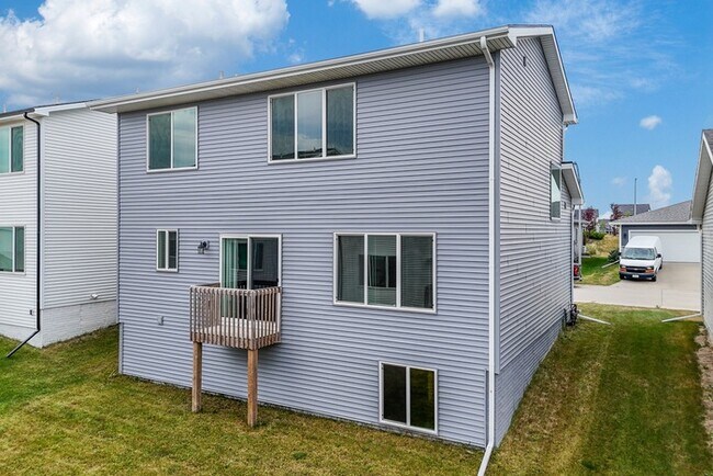 Foto del edificio - 15135 Bellflower Ln