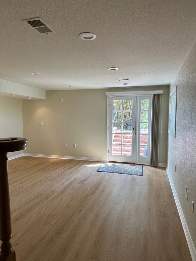 Foto del edificio - 4533 Idledale Dr