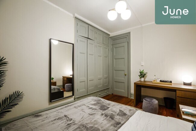 Foto del edificio - ROOM ONLY in 4-bed/1.0-bath Home