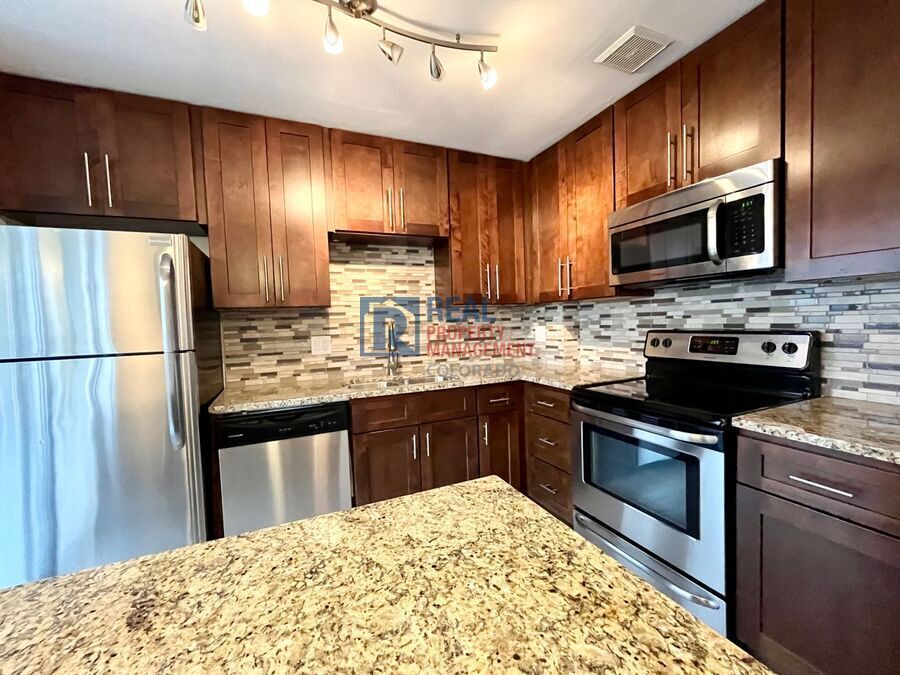 Photo - 1111 Ash Street-509