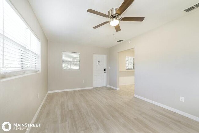 Building Photo - 310 FLORIDA DR, AUBURNDALE, FL 33823