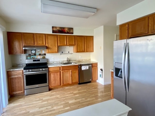 Building Photo - 2408 Saxony Dr