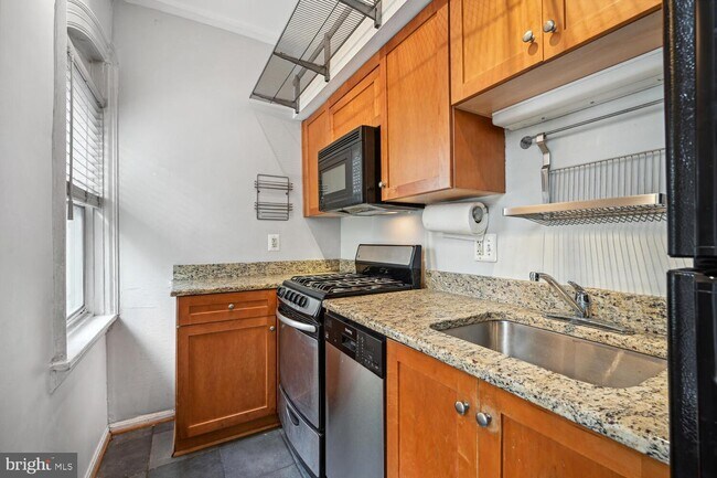 Foto del edificio - 1831 Belmont Rd NW
