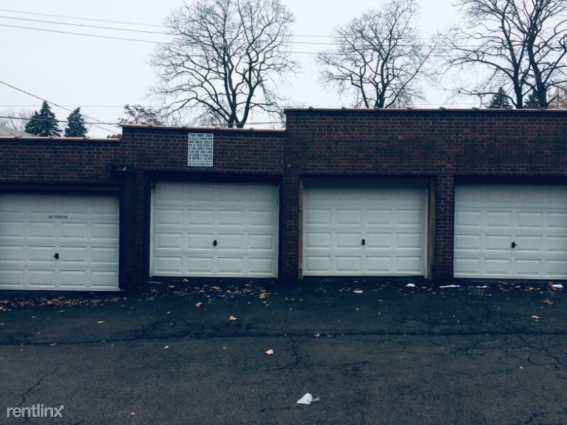 Building Photo - 152 Manning Blvd