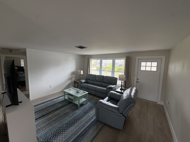 Foto del edificio - 510 Pine Rd