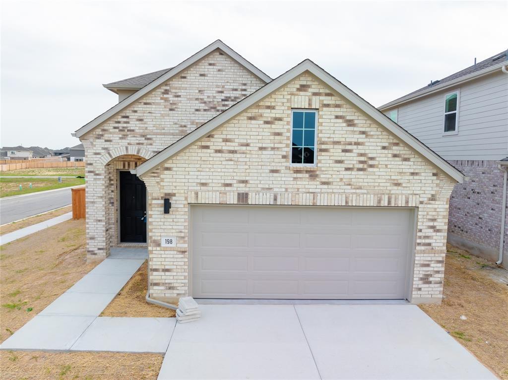 Foto principal - 198 Shackleton Dr