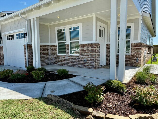 Foto del edificio - Brand NEW Large 1 Bed, 1 Bath in Beautiful...