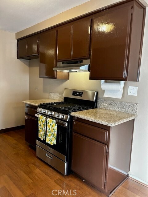Building Photo - 2063 E Aroma Dr