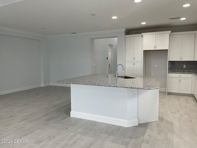 Building Photo - 818 Bama Breeze Dr