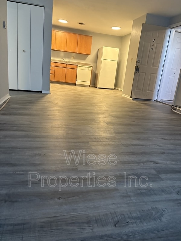 Primary Photo - 3120 Butler St