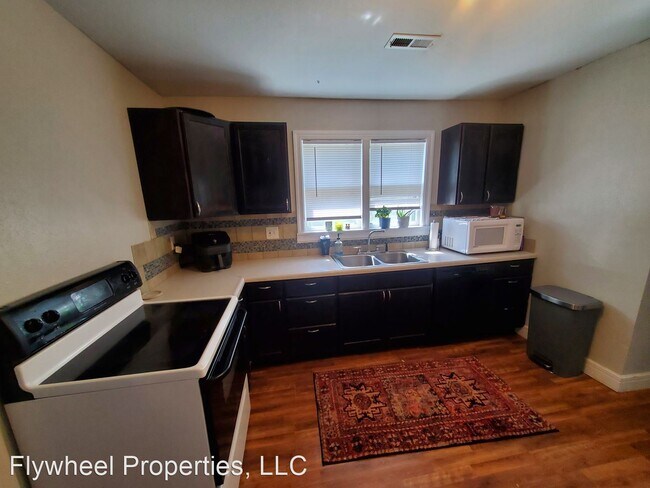 Foto del edificio - 2 br, 1 bath House - 1203 Grant Ave.