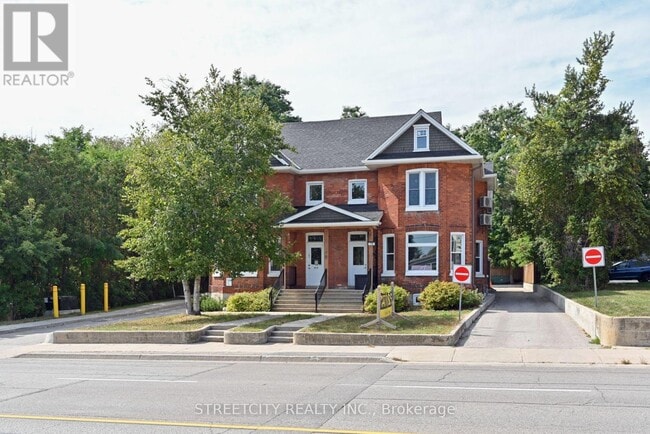 Building Photo - 170 Bradford St