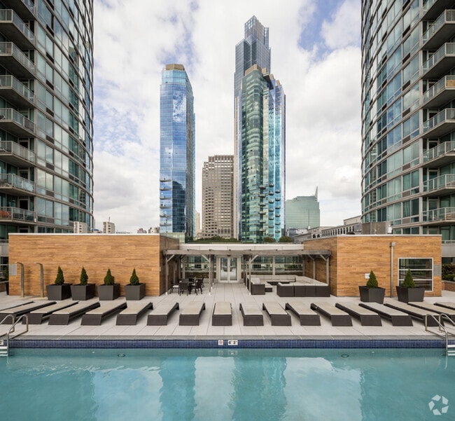 Colgate Center Apartments for Rent with a Garage Jersey City, NJ 75