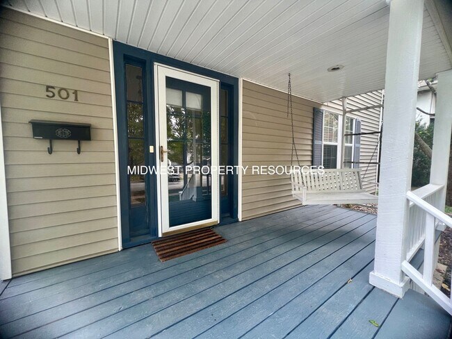 Building Photo - Amazing 4 Bedroom Home!