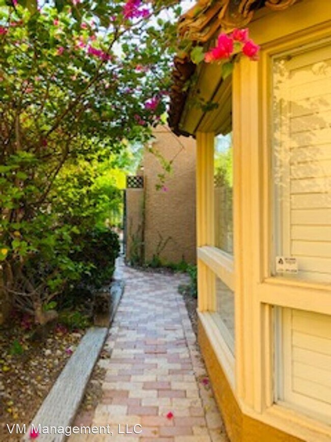 Foto del edificio - 3 br, 2 bath House - 806 E Becker Lane