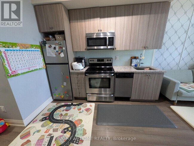 Photo du bâtiment - 8763 Bayview Ave