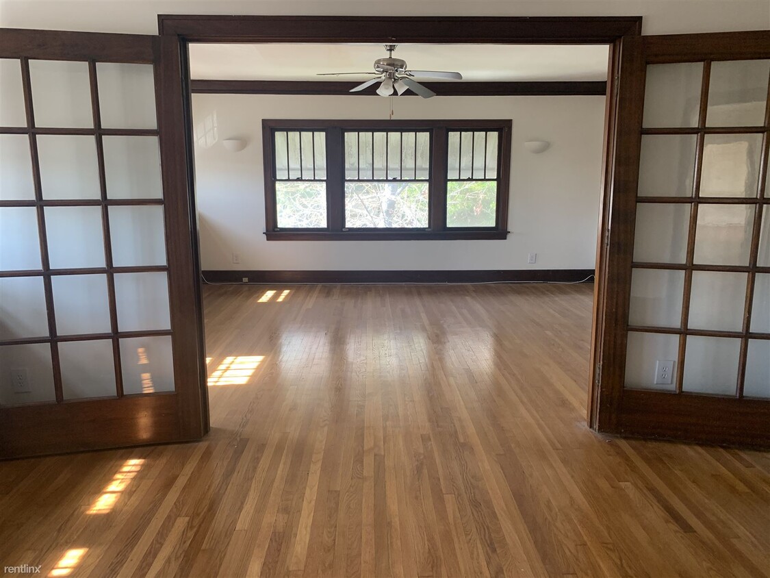 Primary Photo - 1402 N Formosa Ave