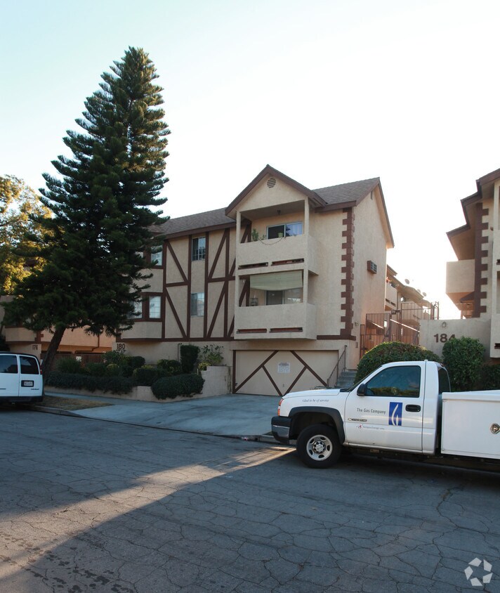 Building Photo - 180 W Valencia Ave